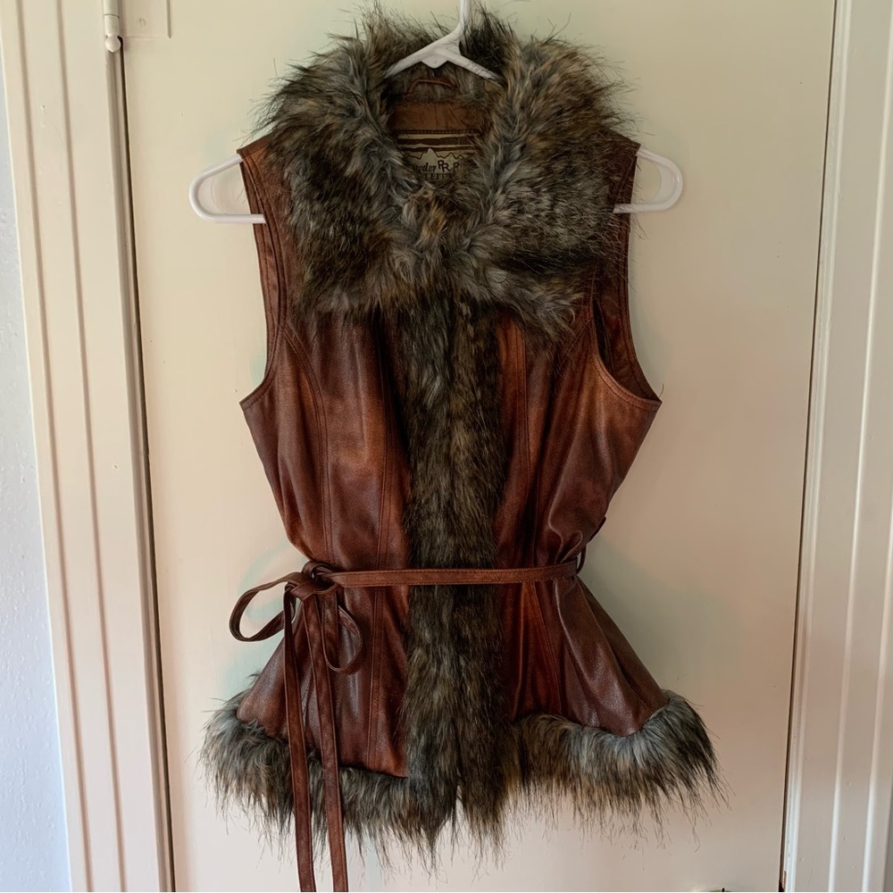 Vintage Powder River Womens brown medium sleeveless vest with fur like collar.